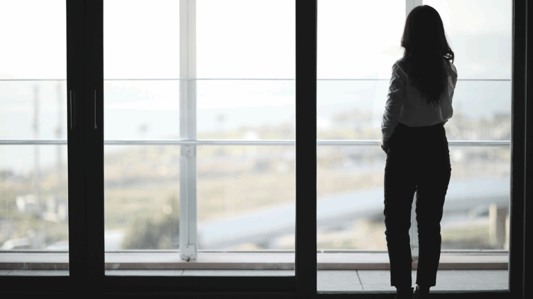 The Anti-Binder: Why High-Earning Women Are Rejecting Old-School Financial Planning
